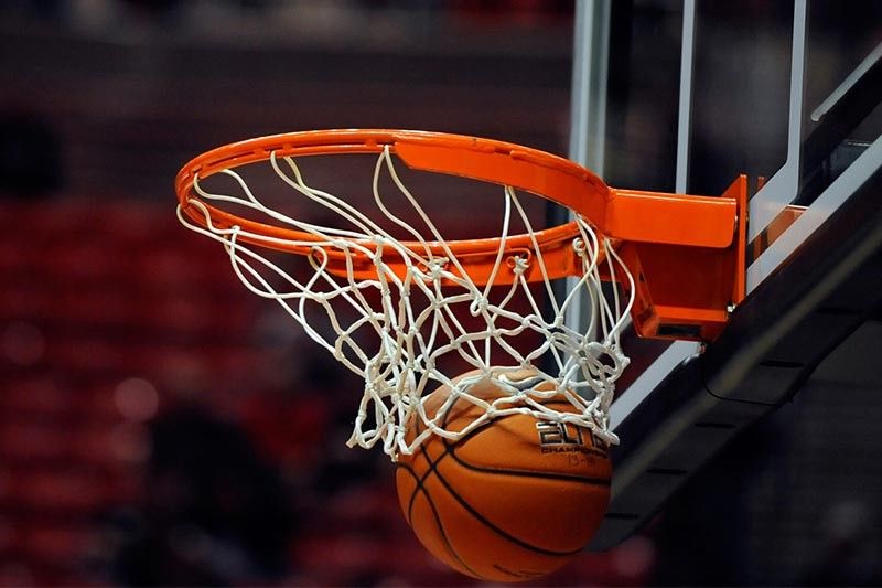 华体会hth体育：初中男生室内健身